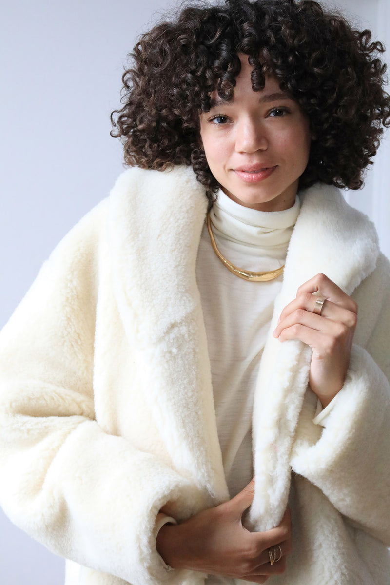 Arielle sustainable fashion Medea coat vegetarian shearling merino wool